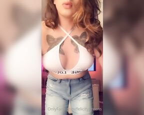 Felicity Fox aka thefelicityfox - 07-13-2021 OnlyFans Video - I kinda like the white underwear with just jeans look