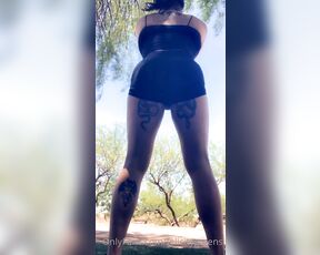 Felicity Fox aka thefelicityfox - 05-13-2020 OnlyFans Video - Pretending theres a cock under me for motivation  All these guys kept stoping to stare