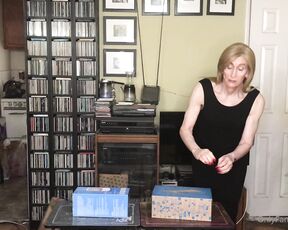 Kacy TGirl aka kacytgirl - 03-11-2024 OnlyFans Video - Dog show judge pretending the boxes are dogs for an audition tapelol