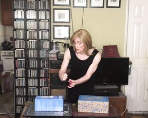 Kacy TGirl aka kacytgirl - 03-11-2024 OnlyFans Video - Dog show judge pretending the boxes are dogs for an audition tapelol