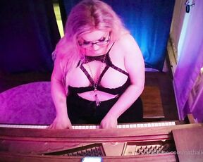 Nathalie Presley aka nathaliepresley - 04-02-2021 OnlyFans Video - A little something different, just playing around on the piano for a minute