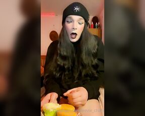 TS Eevie_chan aka eevie_chan - 02-04-2022 OnlyFans Video - Who wants a cupcake with extra icing