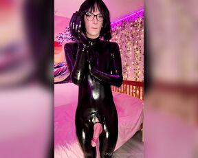 TS Eevie_chan aka eevie_chan - 10-11-2024 OnlyFans Video - getting myself hard and horny while wearing my latex catsuit amp gloves before I shot a