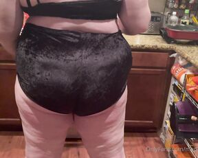 Madame Morgan aka madamemorganxxx - 01-21-2022 OnlyFans Video - Thursdays are for twerking