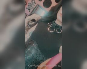 Amy Nosferatu aka zeenosferatu - 09-12-2021 OnlyFans Video - Sushi