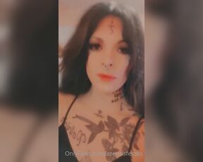 Amy Nosferatu aka zeenosferatu - 07-19-2021 OnlyFans Video - Im on vacation, sorry if i dont answer text messages