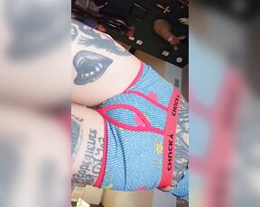 Amy Nosferatu aka zeenosferatu - 01-23-2024 OnlyFans Video - Just received this gift from an amazing fan