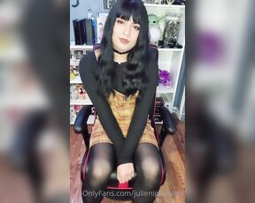 Julie Nighthawk aka julienighthawk - 11-15-2021 OnlyFans Video - Do you think I look cute in this outfit