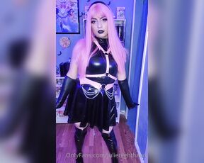 Julie Nighthawk aka julienighthawk - 11-27-2022 OnlyFans Video - Feast your eyes cuties  I hope you drool all over me in all this latex