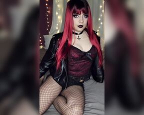 Julie Nighthawk aka julienighthawk - 03-16-2024 OnlyFans Video - You brought your alt gf back from the concert