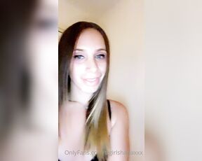 TS Shana aka t-girlshanaxxx - 02-03-2021 OnlyFans Video - Before I let my client in, heres a preview jam