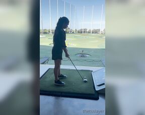 TS Slayer aka thexxxslayer - 08-20-2022 OnlyFans Video - Wow jasmine_lotus is sneaky good at top golf Check out the way she grips the club,