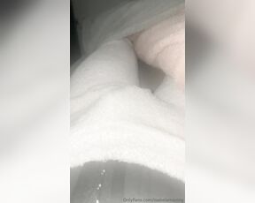 Isabel Amazing aka isabelamazing - 11-23-2023 OnlyFans Video - MORNING WOOD WHO WANTS TO SUCK IT