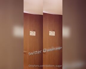 Dalkom_sugar aka dalkom_sugar - 05-02-2022 OnlyFans Video - 딜도꽂아놓고 들어와서 구멍보여주고 사정까지