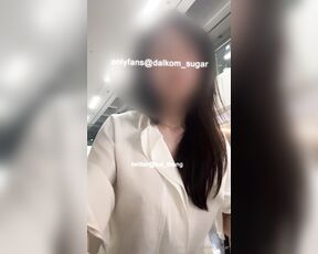 Dalkom_sugar aka dalkom_sugar - 06-29-2024 OnlyFans Video - 노브라 휴게소서 밥먹기 훈련