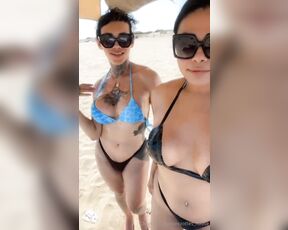 Prezottes House aka prezottes_house - 08-07-2024 OnlyFans Video - Vacanza