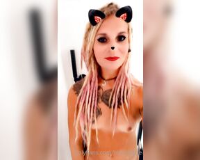 April Rayne aka hottrayne - 10-29-2021 OnlyFans Video - HAPPY HOELLOWEEN WEEKEND BABES