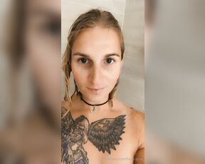 April Rayne aka hottrayne - 04-23-2020 OnlyFans Video - Did you see me showing off in the shower the other day Its a favorite past