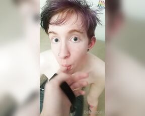 Autumn Rain aka awwtumdabottom - 06-17-2021 OnlyFans Video - How I treat my subs