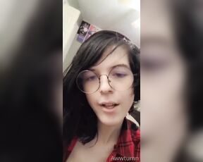 Autumn Rain aka awwtumdabottom - 12-17-2021 OnlyFans Video - Slight praise slight degradation for my pretty boys out there