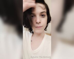 Autumn Rain aka awwtumdabottom - 12-21-2022 OnlyFans Video - Happy H U M P LAZY day