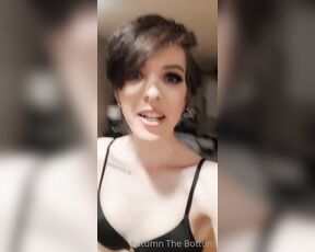 Autumn Rain aka awwtumdabottom - 07-14-2022 OnlyFans Video - What vibe are you getting from this haha