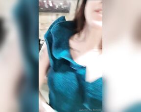 Autumn Rain aka awwtumdabottom - 01-25-2024 OnlyFans Video - Throwback to trying on dresses  for some events