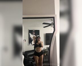 TS Italia Arianna aka tsitaliaarianna - 08-12-2024 OnlyFans Video - Latina muscle mami