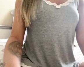 Nicoly Evans aka nicolyevans1 - 05-15-2021 OnlyFans Video - today i woke up with a lot of excitement to enjoy all my milk out