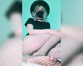 Your Witch Alba aka your_witch_alba - 01-19-2022 OnlyFans Video - Finally managed to film again after really hurting my neck and shoulder  Tonight its lots