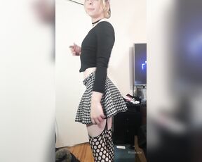 RosieXOX aka rosiexox2 - 01-30-2020 OnlyFans Video - Lil skirt dance gtlt