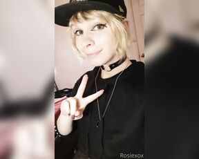 RosieXOX aka rosiexox2 - 09-17-2020 OnlyFans Video - it begins here some goofy just face stuff x_1smk