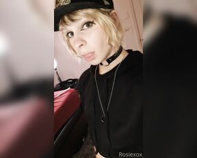 RosieXOX aka rosiexox2 - 09-17-2020 OnlyFans Video - it begins here some goofy just face stuff x_1smk