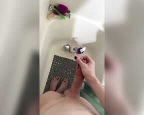 Syd the Witch aka bratty_syd - 07-26-2021 OnlyFans Video - Freshly shaven femboy watches hentai in the shower