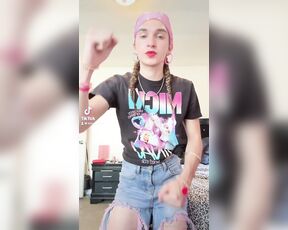 TS Dayven aka cosmicbaebee - 09-25-2024 OnlyFans Video - My lil transformation  the concert was sooo fun