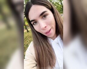 AGOS TS aka beachytsgirlvip - 11-04-2024 OnlyFans Video - Hiiiii, I went at early morning for a walk  at the Hyde Park in London