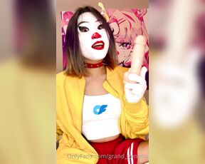 Genesis Green aka grand_genesis - 08-18-2022 OnlyFans Video - HAPPY VIDEO THURSDAY So today, we have my clown videos Are you scared of clowns Personally_zyjr