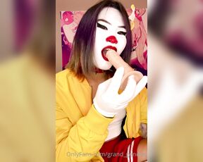 Genesis Green aka grand_genesis - 08-18-2022 OnlyFans Video - HAPPY VIDEO THURSDAY So today, we have my clown videos Are you scared of clowns Personally_zyjr