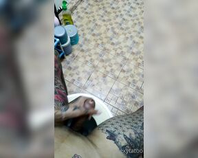 Fay sexy tatoo aka faysexytatoo - 06-30-2022 OnlyFans Video - Hi baby you want to go bathroom with me