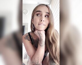 Alejandra Adarme aka petitealejats - 08-08-2024 OnlyFans Video - You like my tongue and wanna see me make that dildo disappear Im really hungry