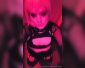 Jade Storm aka rosejadestorm - 04-03-2024 OnlyFans Video - Just waiting at the Gloryhole for the next cock for me to service