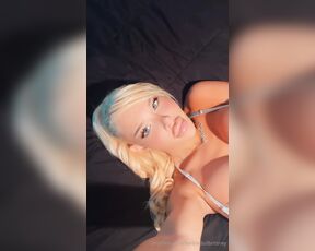 Brittney kade aka barbiedollbrittney - 07-25-2024 OnlyFans Video - Looks are superficial, yeah, but I have them just in case