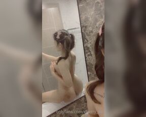 Cherry Iiiii aka cherry_iiiii - 10-13-2021 OnlyFans Video - Im dancing in the mirror and singing in the shower_twfo