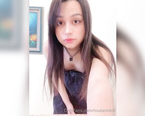 MutantDoll aka mutantdoll - 04-29-2021 OnlyFans Video - Ur date has a not so innocent surprise_026r