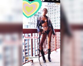 Natassia Dreams aka natassiadreamsx - 10-07-2020 OnlyFans Video - She works hard for the money BTS at my modeling photo shoot