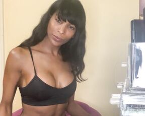 Natassia Dreams aka natassiadreamsx - 05-04-2020 OnlyFans Video - Having fun at home