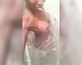 Natassia Dreams aka natassiadreamsx - 05-12-2019 OnlyFans Video - Shower time alone w Natassia in the gym