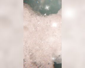 Natassia Dreams aka natassiadreamsx - 10-18-2019 OnlyFans Video - Bubble bath time