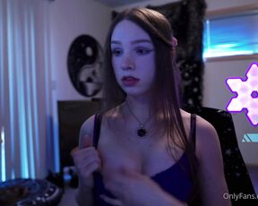 Lumi aka secretlumi - 02-16-2023 OnlyFans Video - I bet you imagine me doing this when Im streaming sometimes BAD THATS NOT ALLOWED