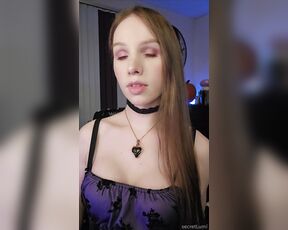 Lumi aka secretlumi - 11-08-2024 OnlyFans Video - and here is the most important part of my outfit today but im only showing you